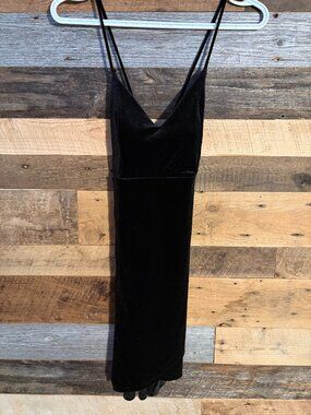 BLACK VELOUR SHORT DRESS